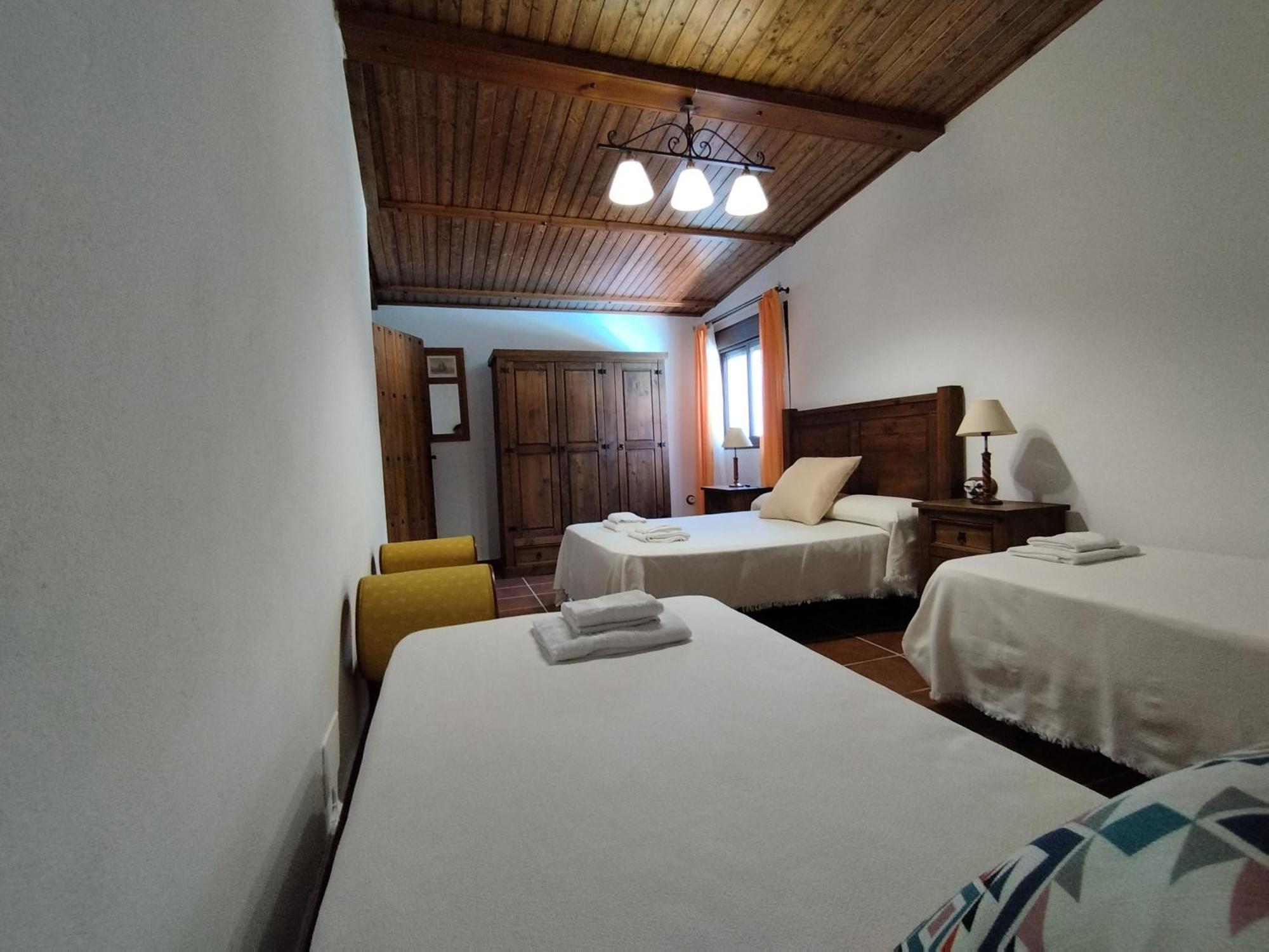 Vivienda Rural Los Madronos Malcocinado  Extérieur photo