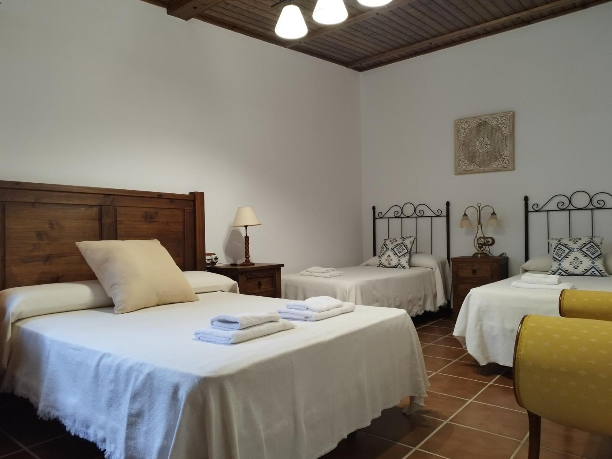 Vivienda Rural Los Madronos Malcocinado  Extérieur photo